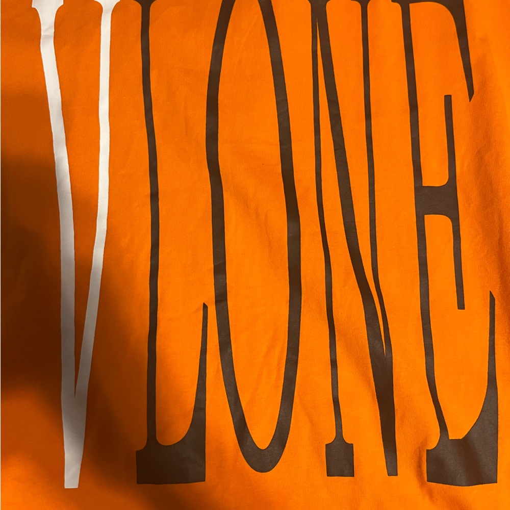 Men V-lone shirt